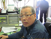 次長 岩江 忍生